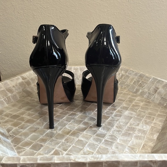 Jessica Simpson black shiny heels. Size 8.5. 5in heel and 1in platform - Picture 4 of 5